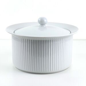 DANSK Porcelain 3 qt. ROUND COVERED CASSEROLE Bisserup White